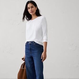 NWT TIMELESS LONG-SLEEVE CREW-NECK T-SHIRT 🤍